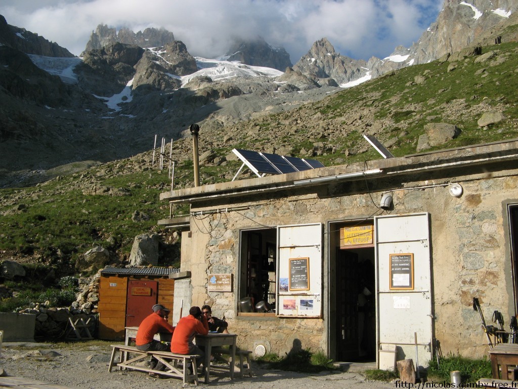Refuge Temple-Ecrins