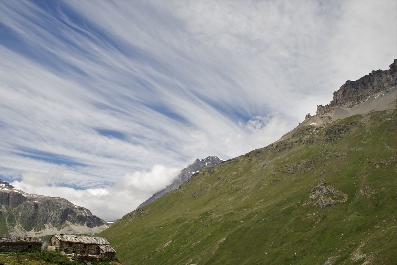 La pointe Mathews les cheuveux au vent
