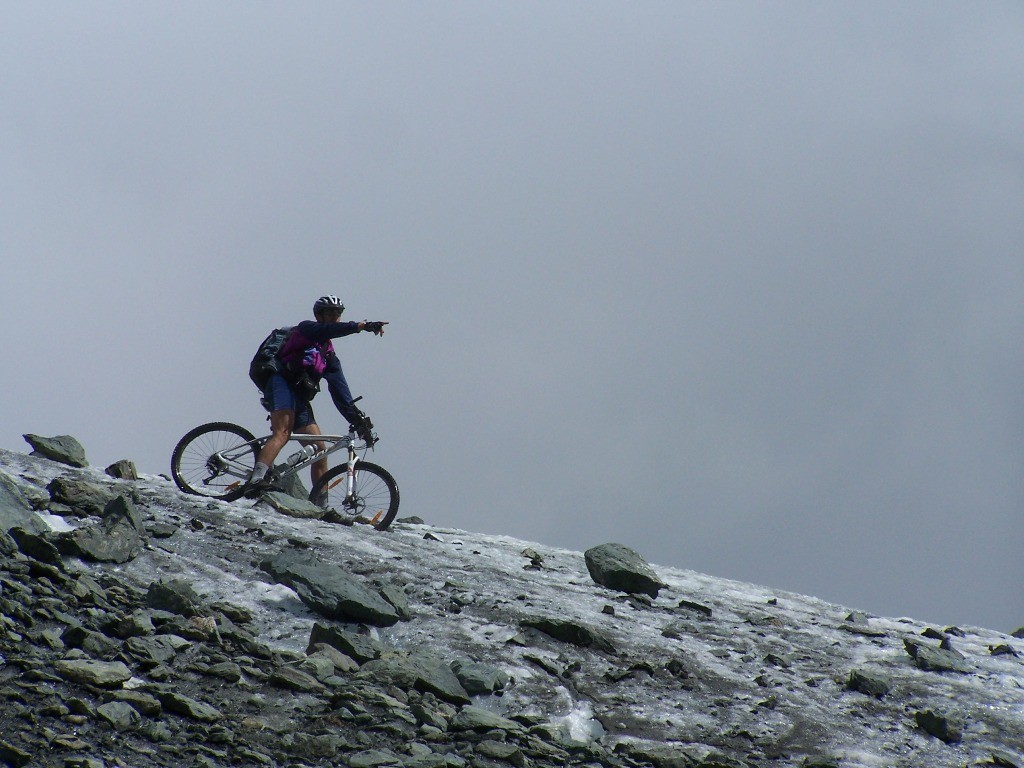VTTiste sur le glacier d'Arnès (tour de la bessanèse)