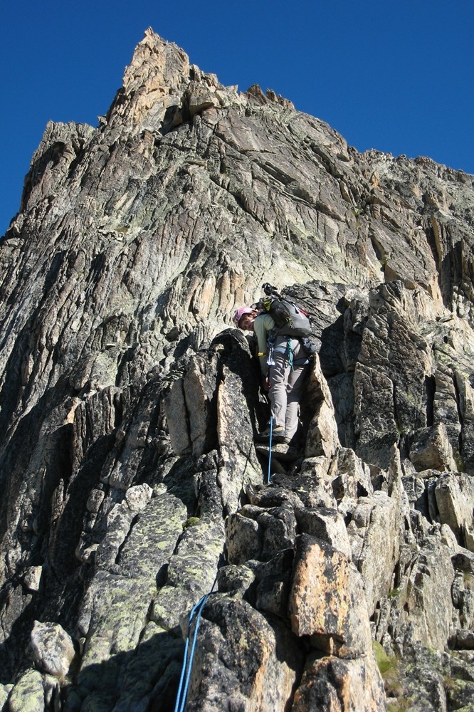 Agnès quelque part sur l'arête S du Soreiller Occidental