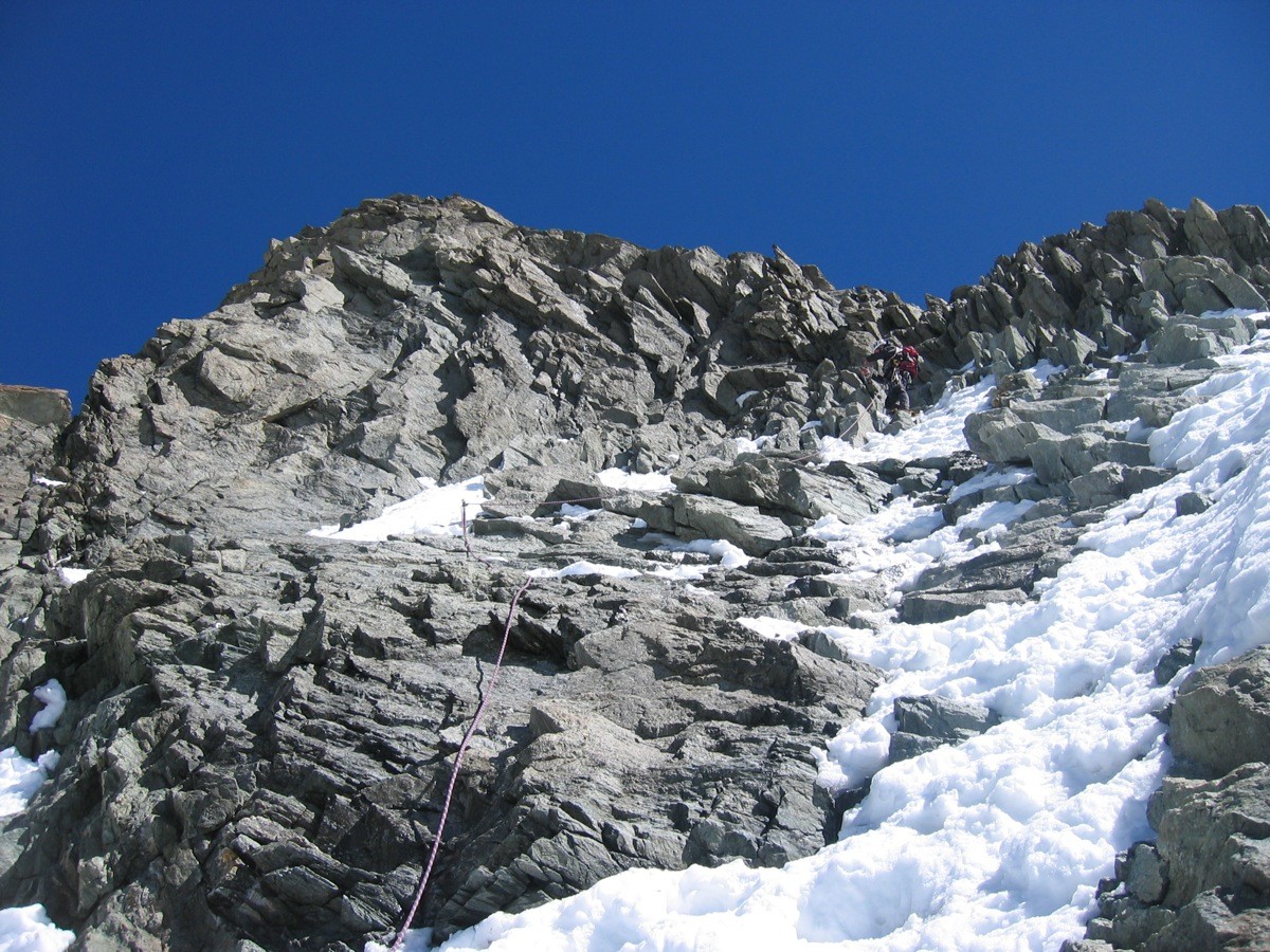 Mixte dans le haut du couloir W du Grand Gendarme