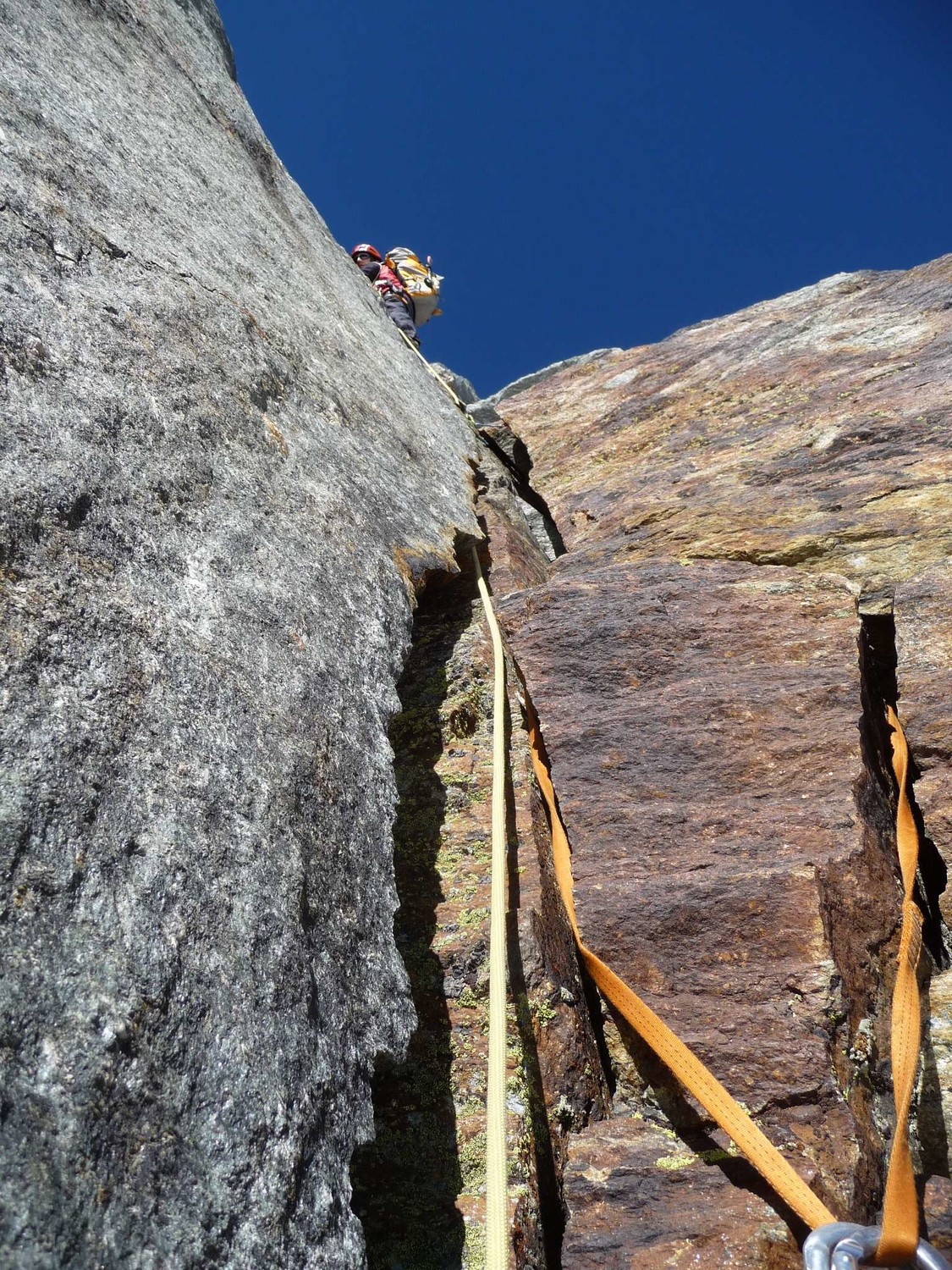 la large fissure encore non équipée