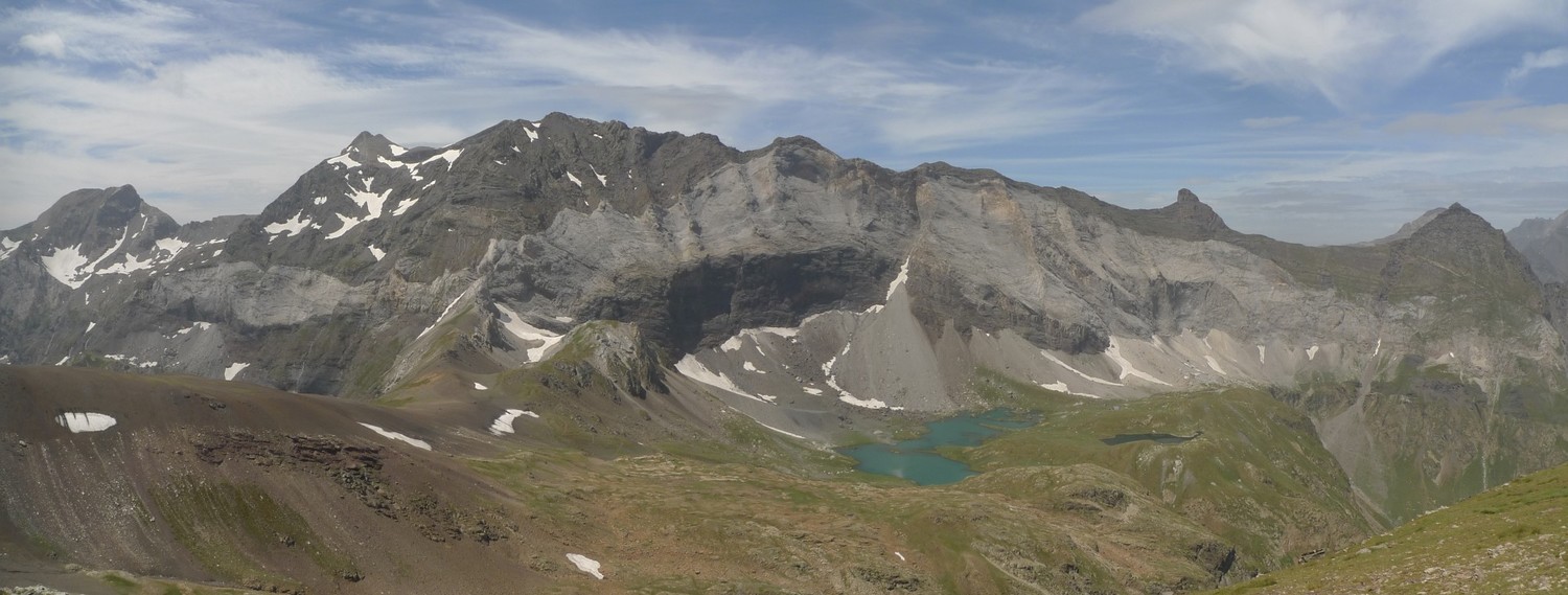 Robiñera, Munia, Pic de Troumouse, Pic Heid, Gerbats, et les lacs de Barroude en dessous