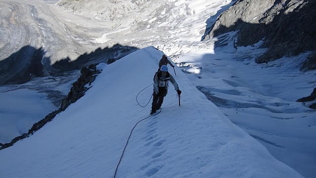 sur l'arête