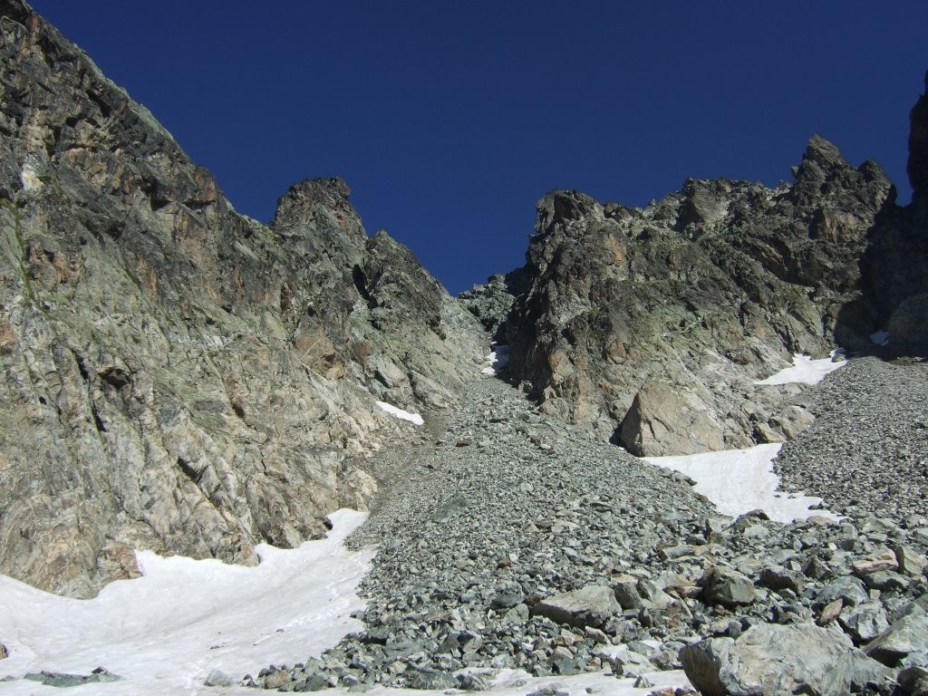Couloir d'accès à l'aiguille de Marcieu