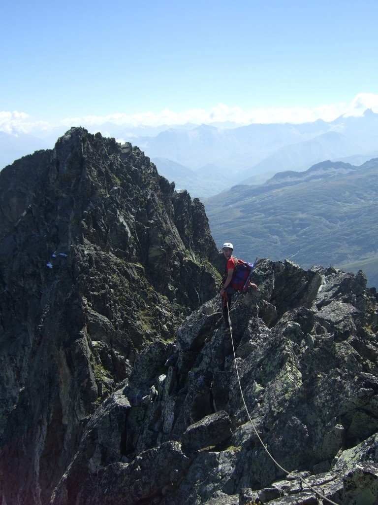 Redescente de l'aiguille de Baroz avant l'ascension de l'aiguille de Repiton-Préneuf