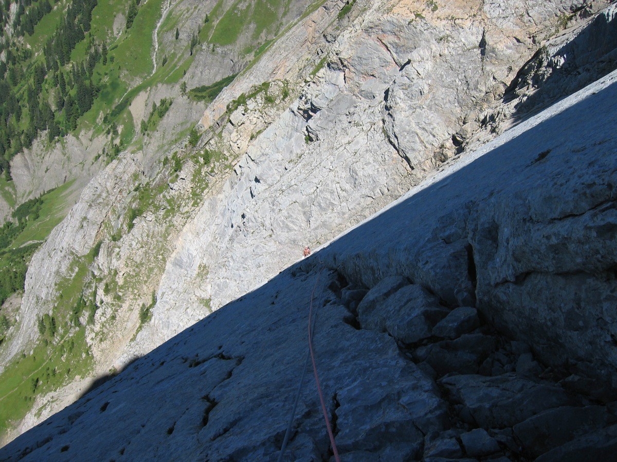 Dans la grande fissure du miroir