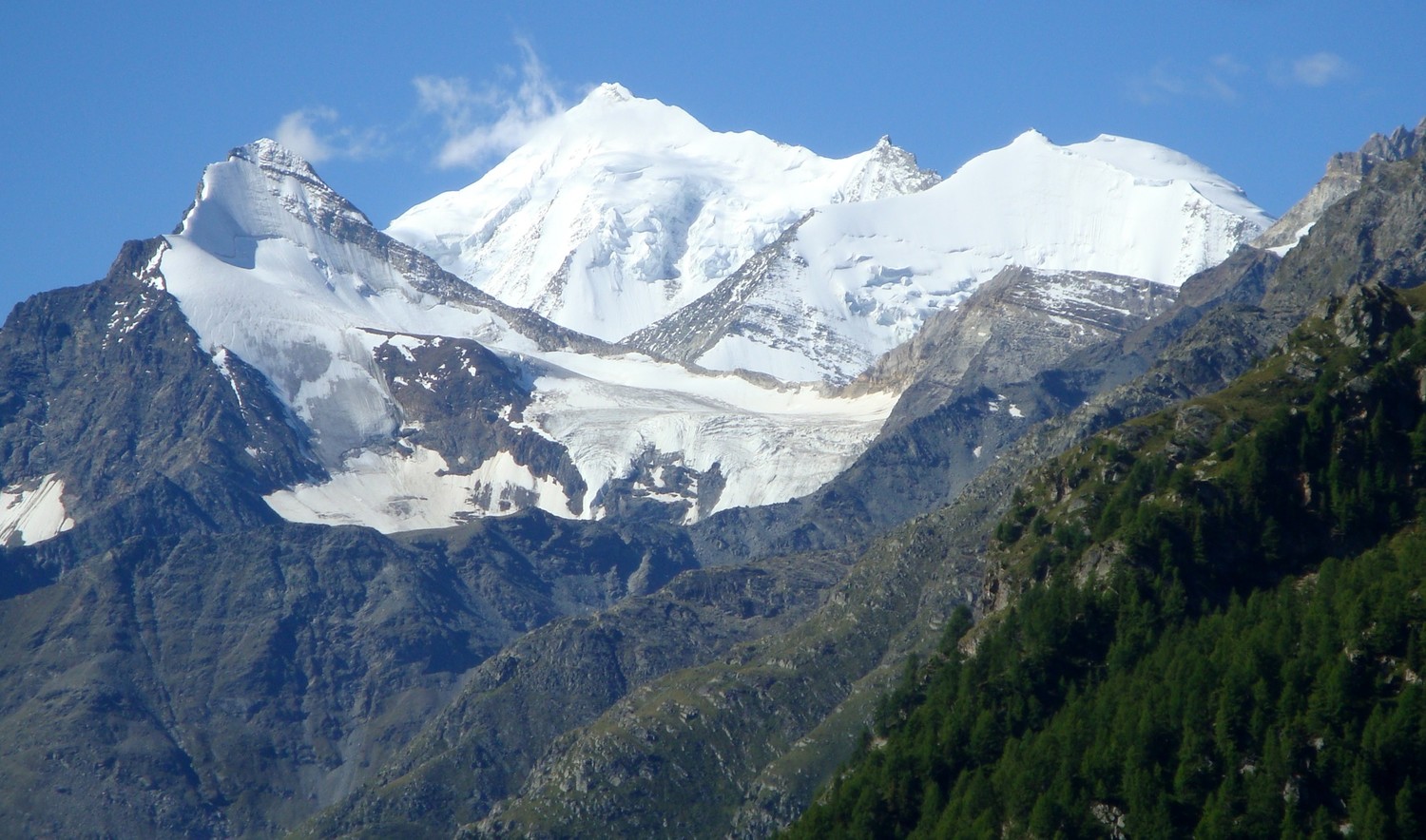 Brunegghorn-Weisshorn-Bishorn vu du N.