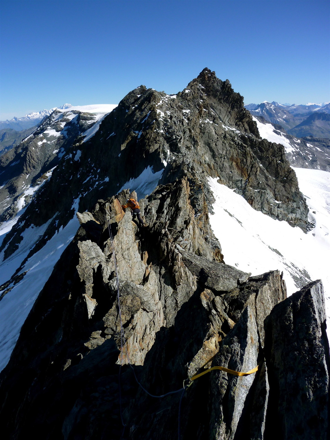 Sur l'arête (avant le 1er rappel)