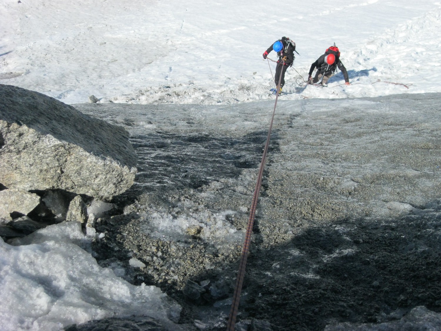 plaque de glace au dessus de la rimaye