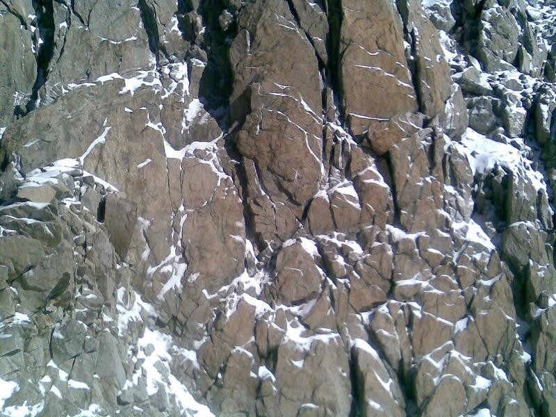 Sommet Nord. Rocher de la traversée