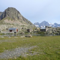Lac de Vallonpierre et le refuge.