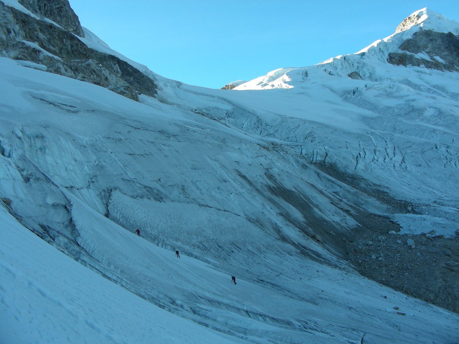 El inicio del glaciar que permite alcanzar el filo N del Ishinca