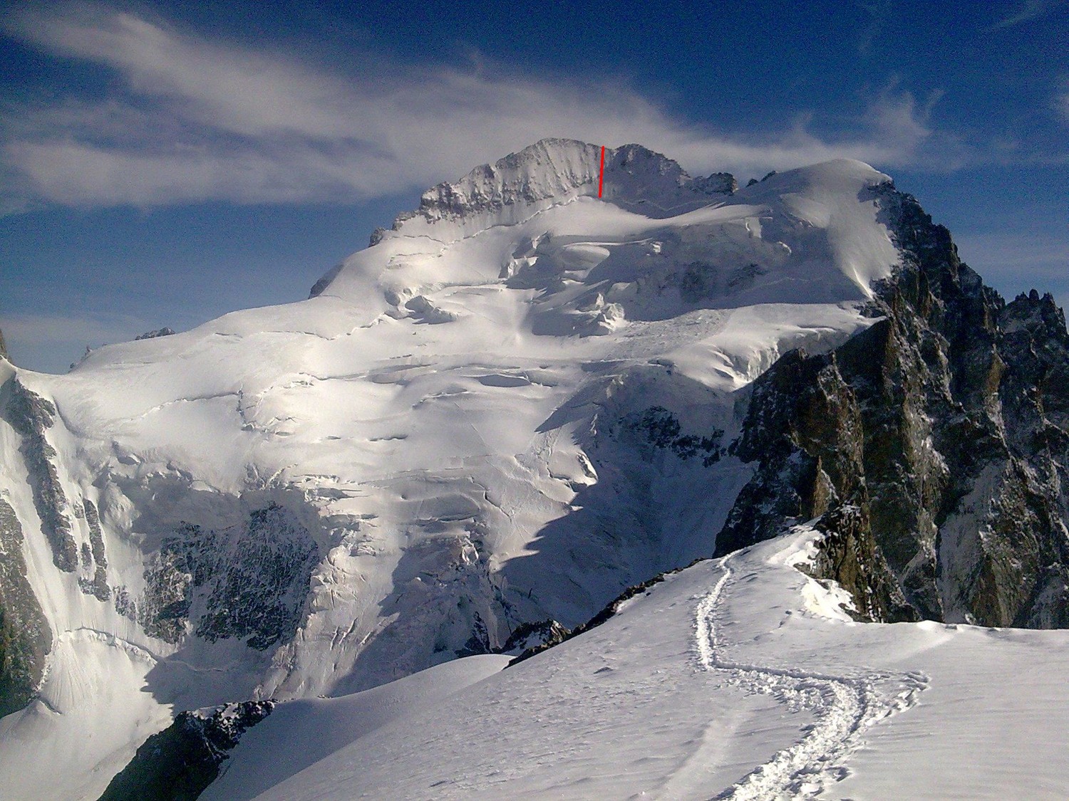 Ma trace pour rejoindre l'arete de la Barre des Ecrins. Photo prise depuis Roche Faurio.