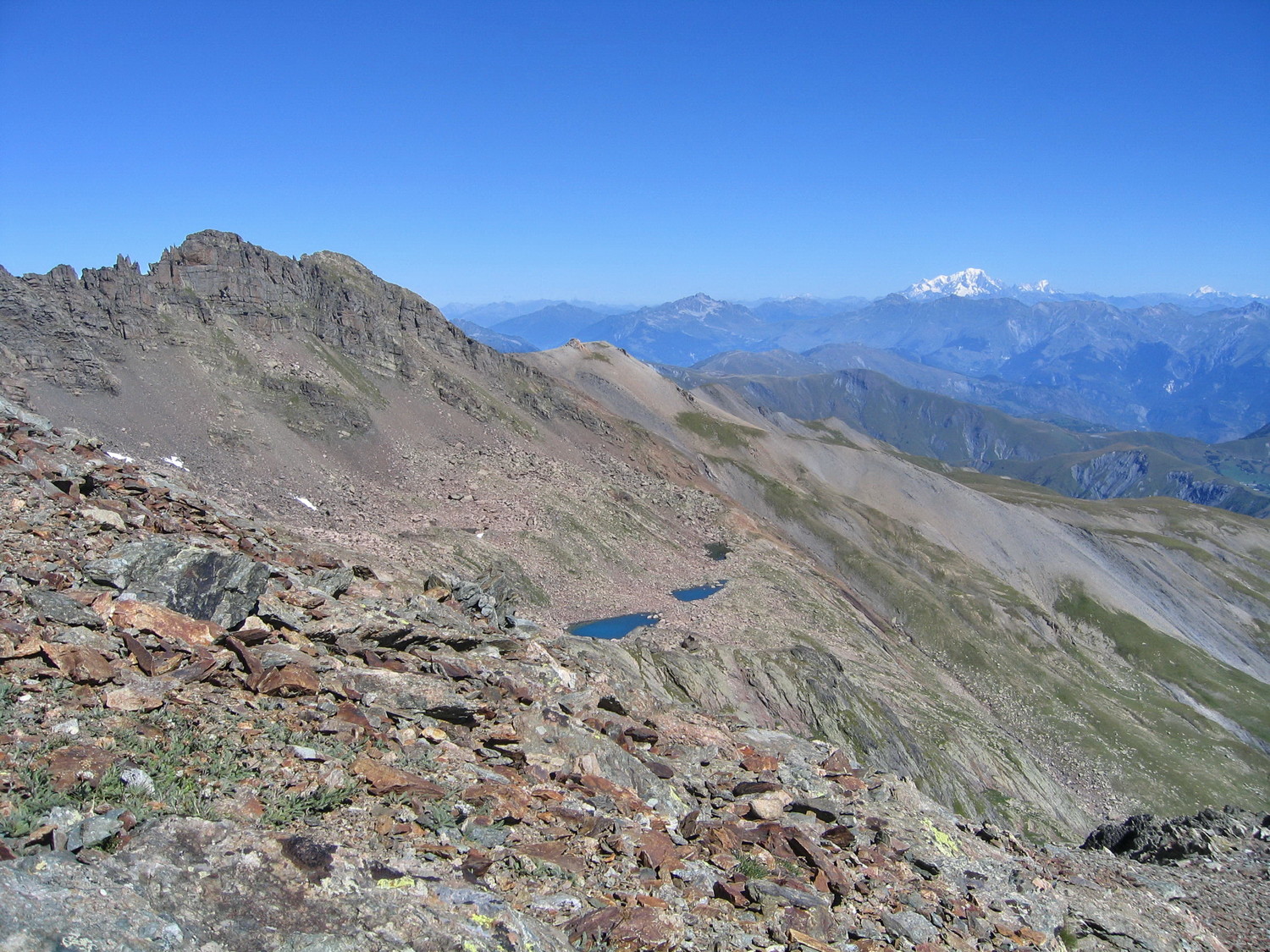 le Peaiaux et ses lacs, le mont Blanc vers 2850m