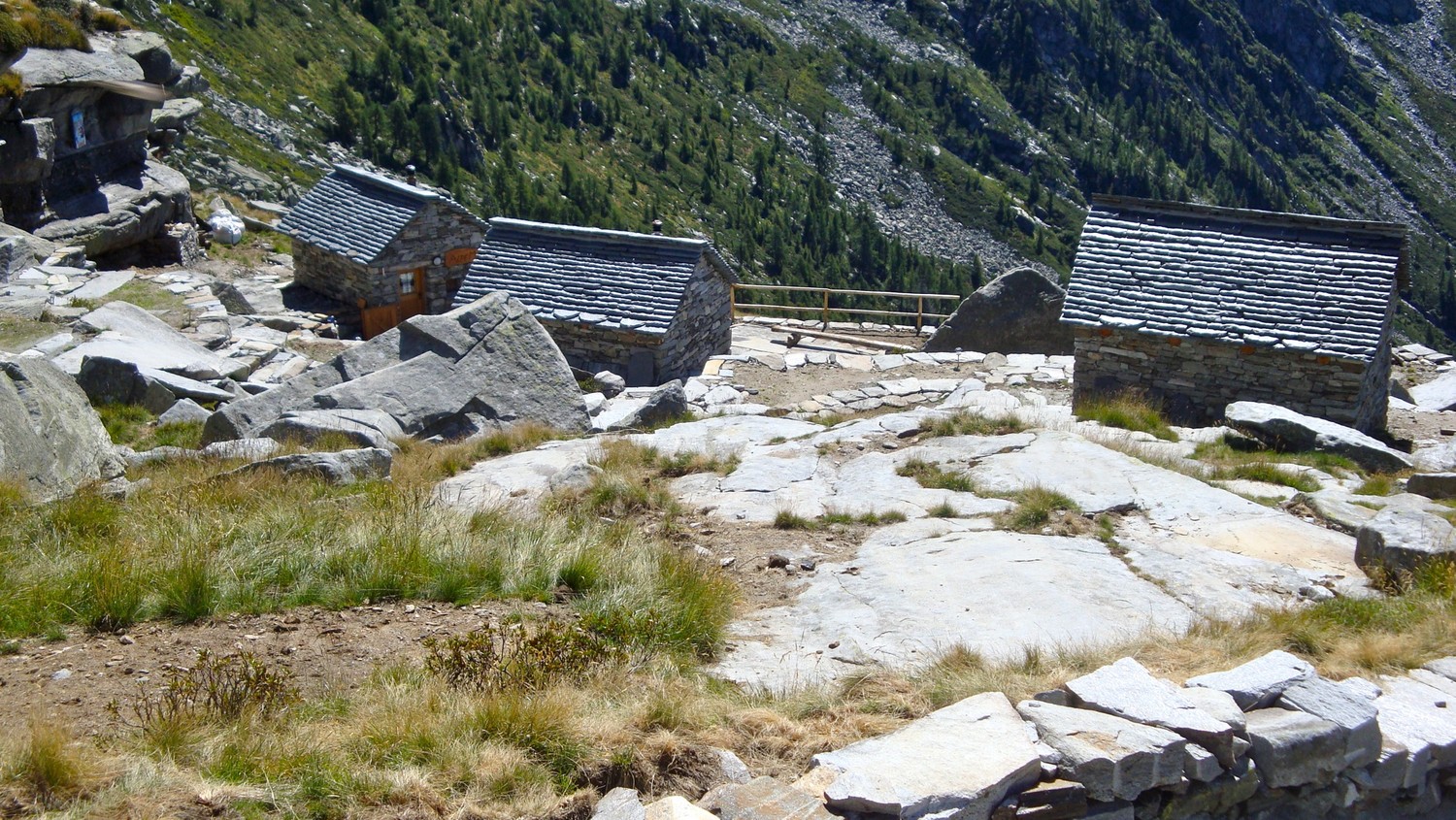 Masnee: Cabane