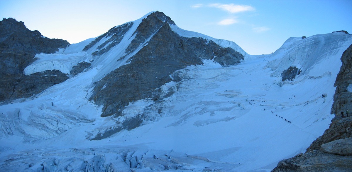 Face NW du Grand Paradis et haut du glacier de Laveciau