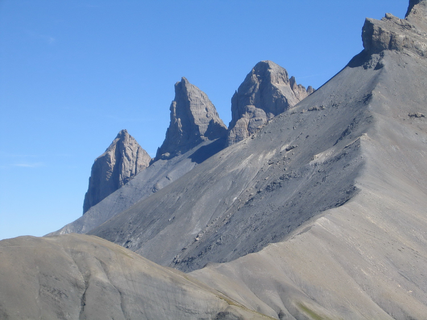 les Arves, de l'arête S du pic