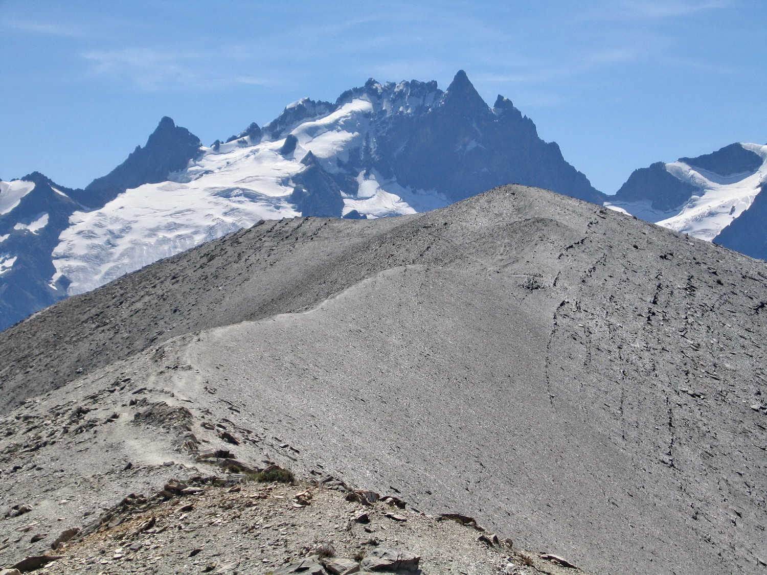 la crête vers la petite Buffe sur fond de Meije