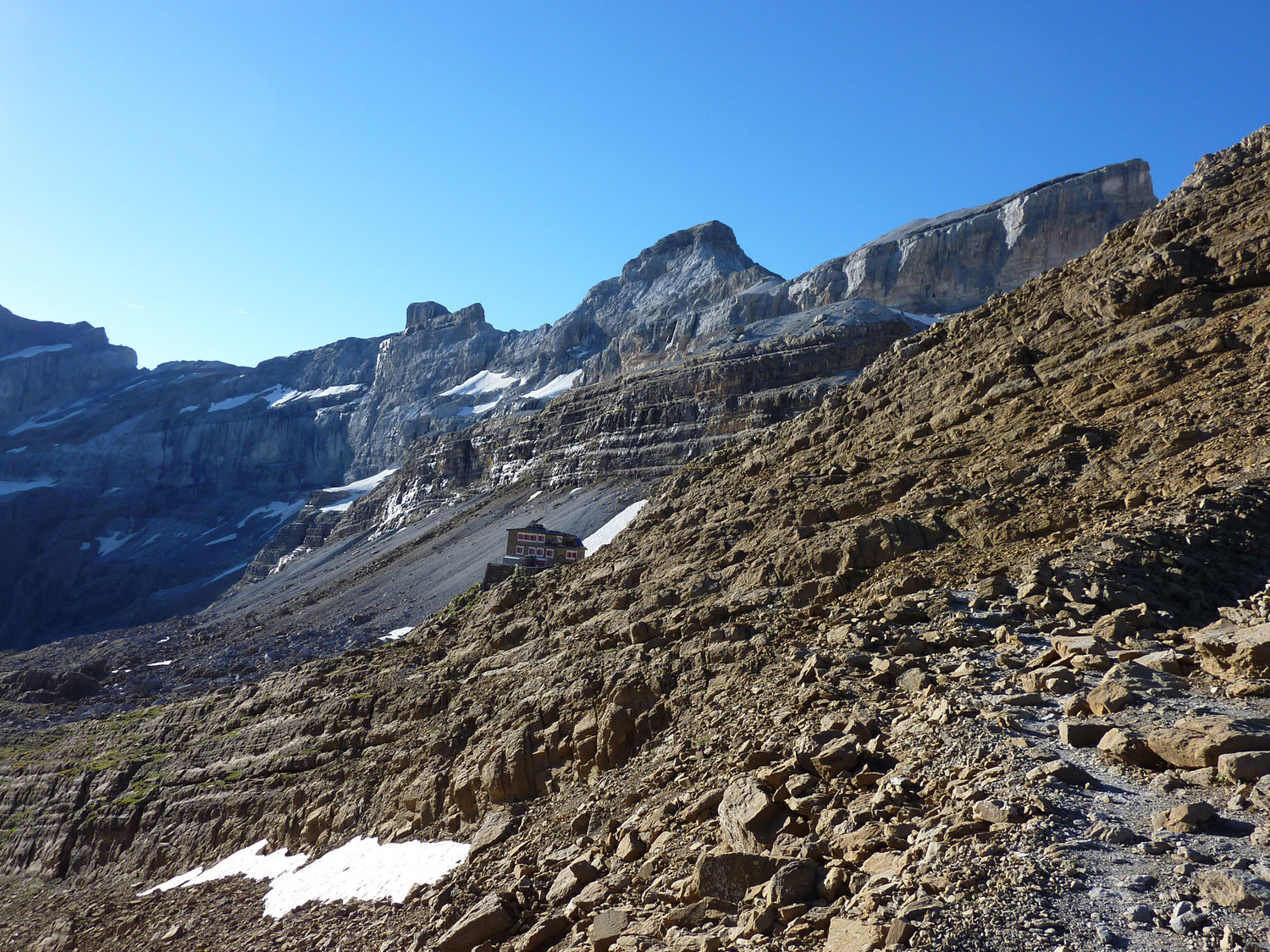 Refuge des Sarradets, Casque et Tour du Marborré