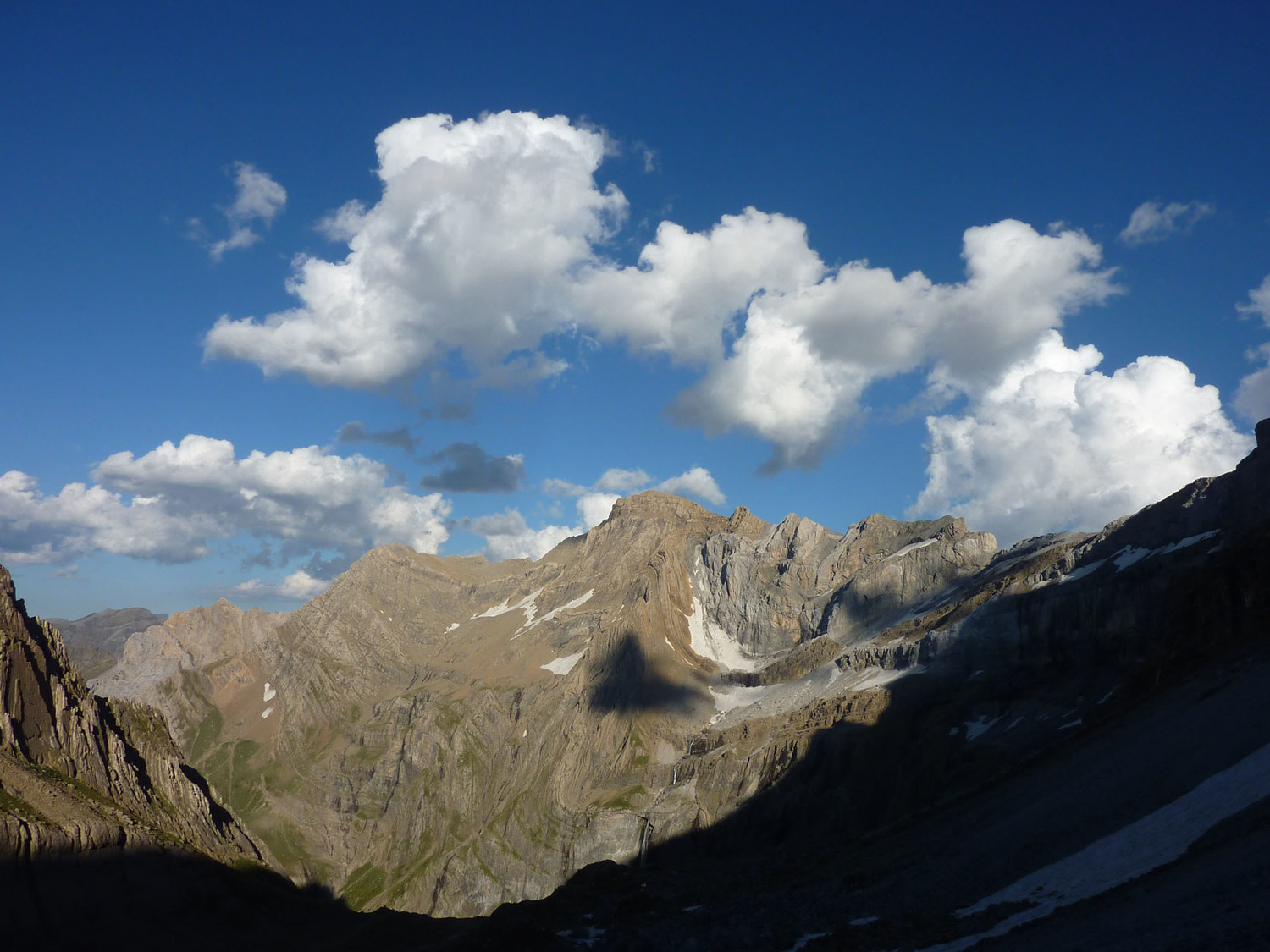 Cylindre du Marboré, face ouest, depuis le refuge des Sarradets
