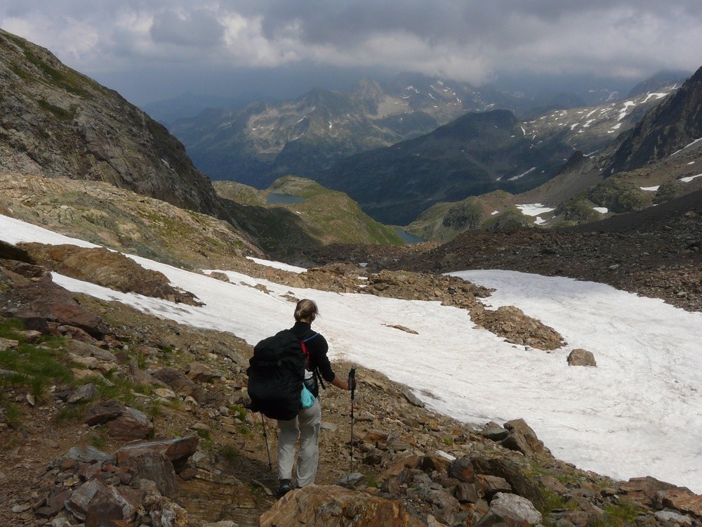 Descente versant français sur les lacs de la Fache