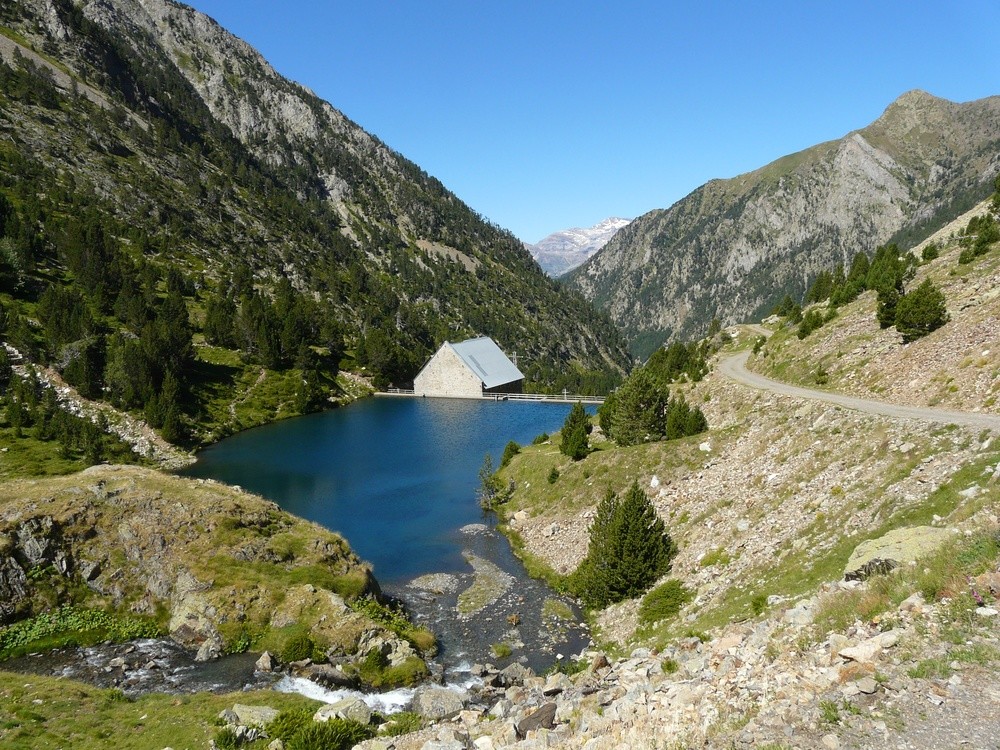 Petit barrage au dessus de la centrale d'Urdiceto