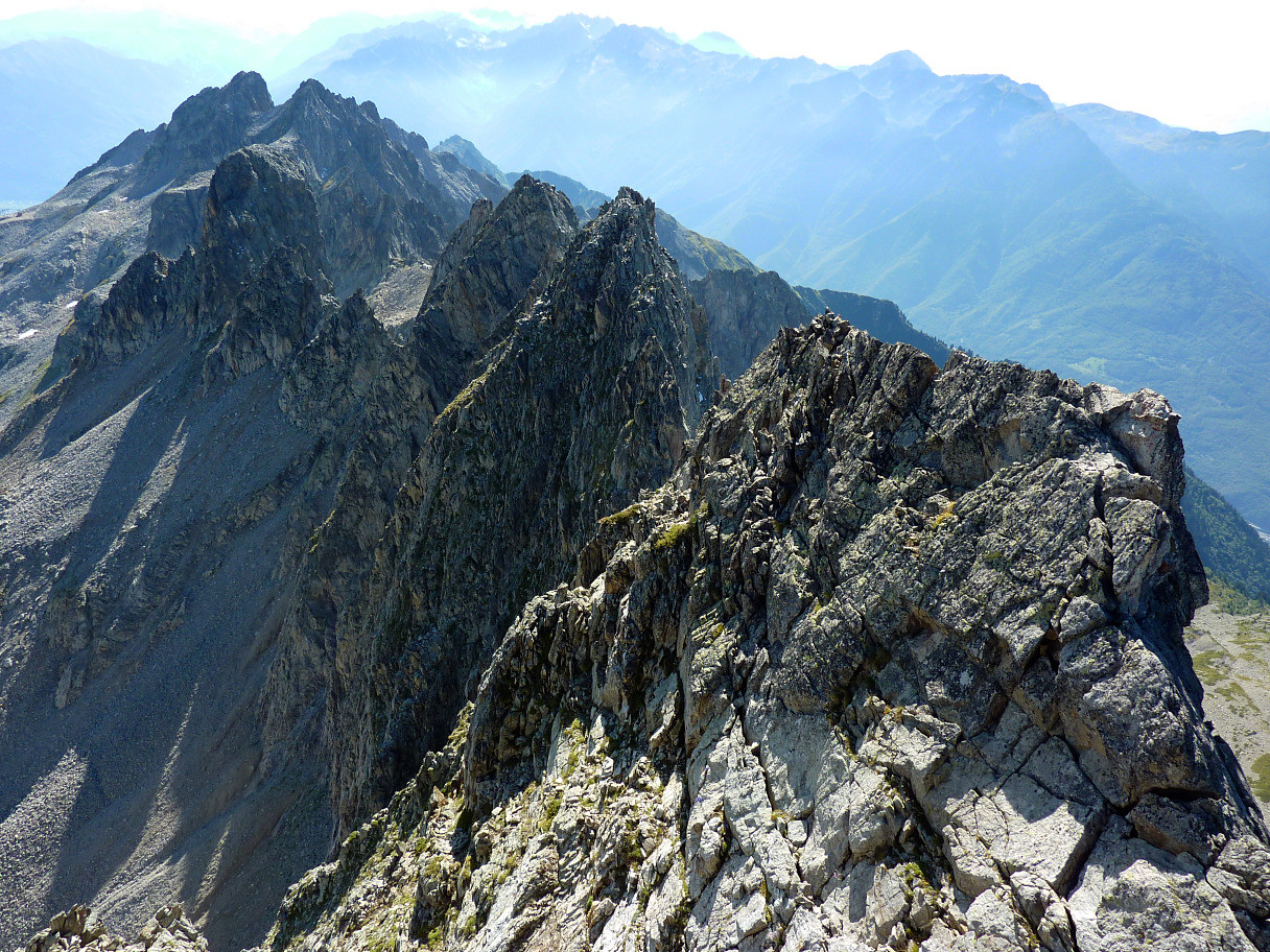 L'arête en entier depuis le sommet