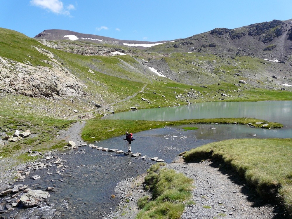 Au bord du lac de Barroude