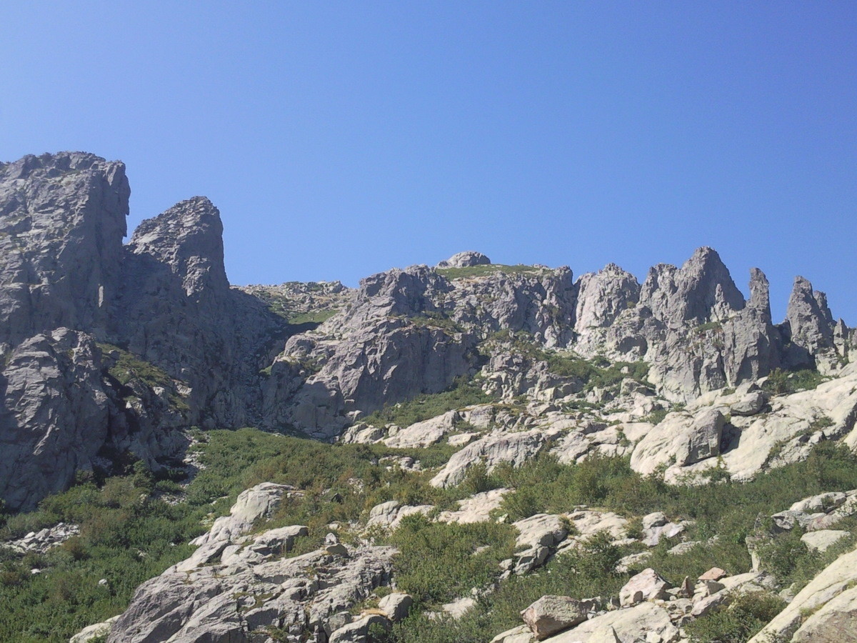 Le couloir de la Scala à gauche et le sommet à droite