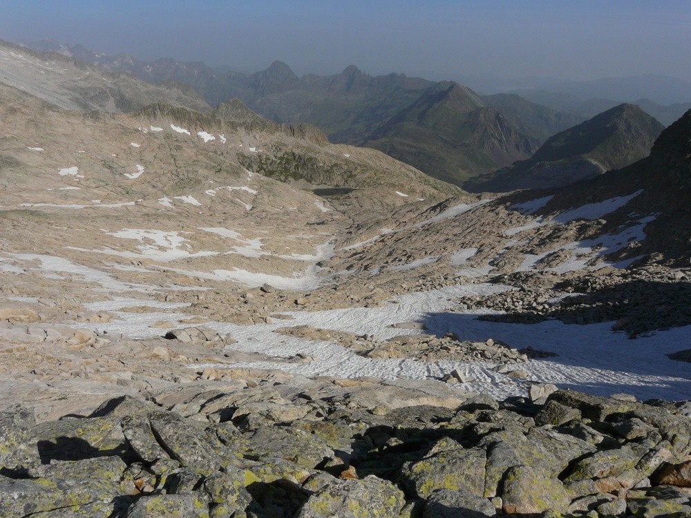 Le vallon d'accès au Col Mulleres