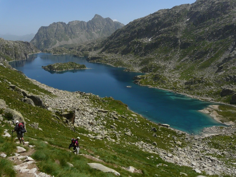En descendant sur le Lac de Mar