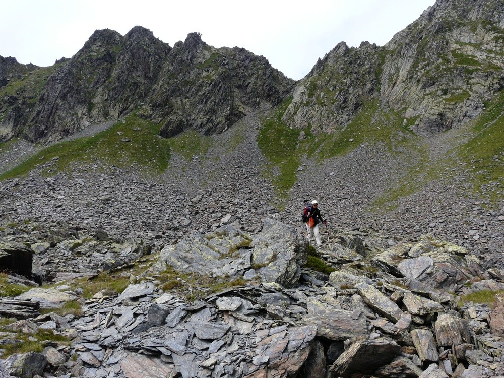 Au pied du versant E du col Cornella