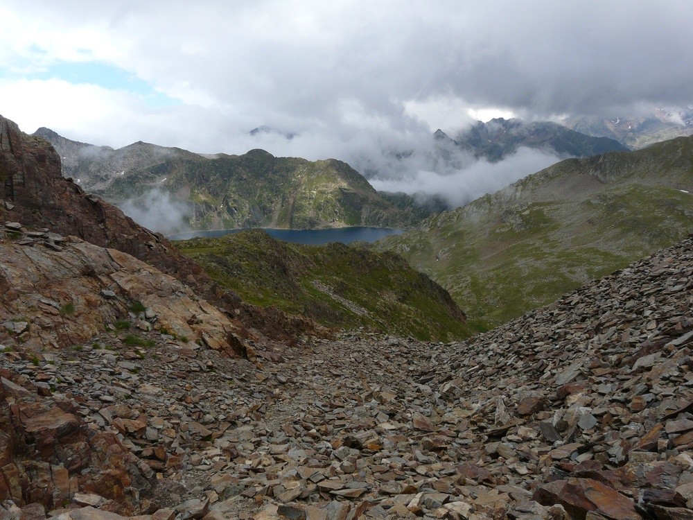 Descente vers le lac de Certascan
