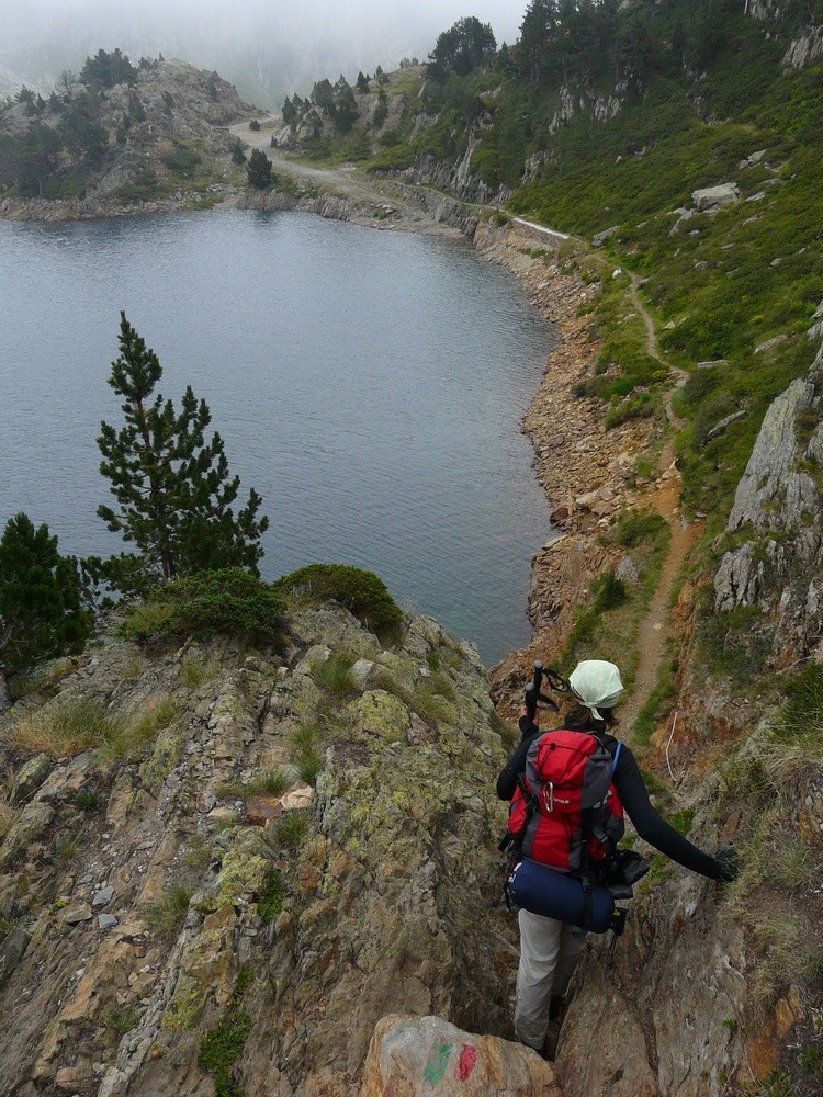 Passage délicat au dessus de l'étang Romedo de Baix
