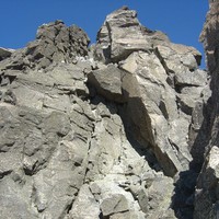 "mur" donnant accès à la Pointe Astorg