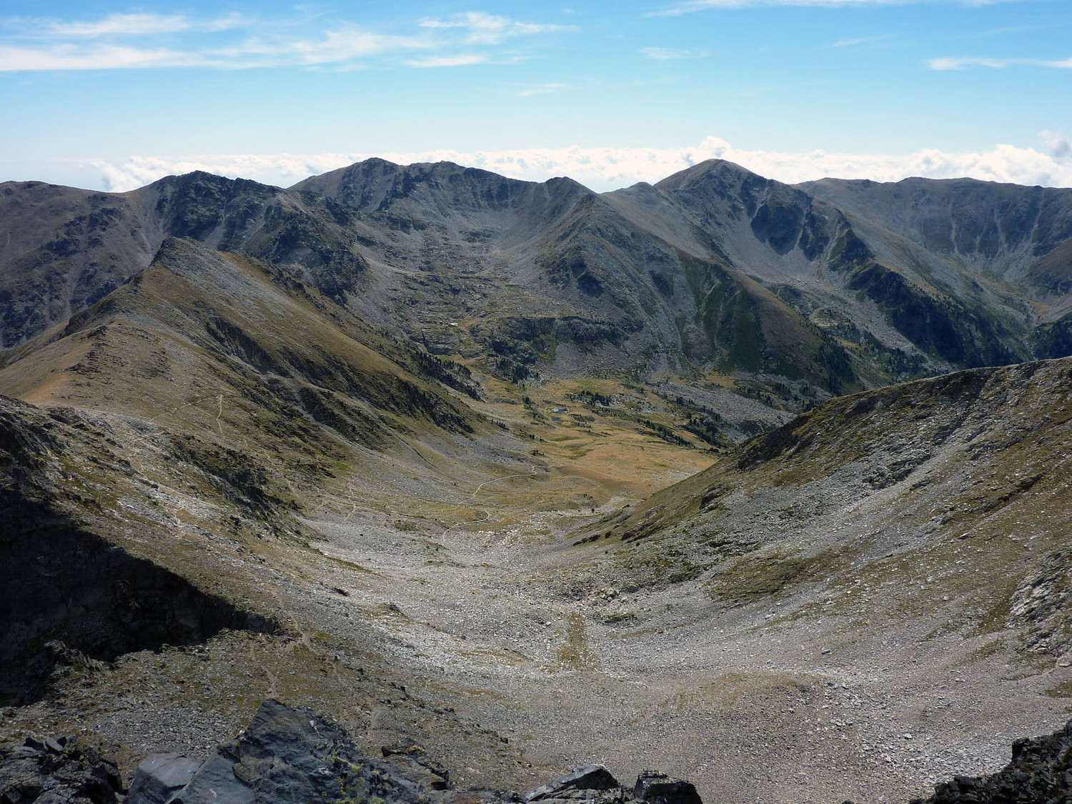 Vallon du Plas de Cady vu depuis le Canigou