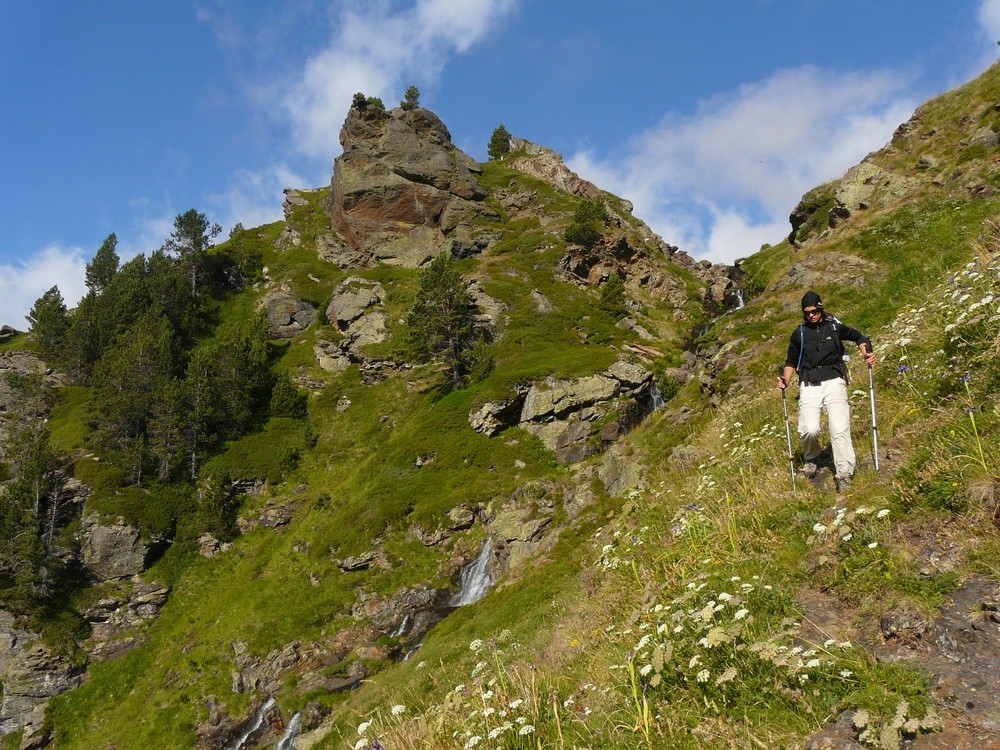 Descente du déversoir du lac inférieur de Tristaina