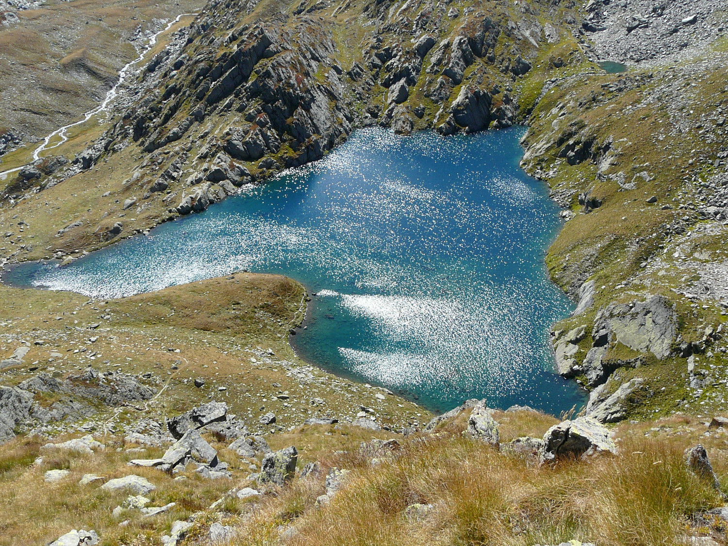 Lac de Fond en montant au col Crosatie (Val d'Aoste)