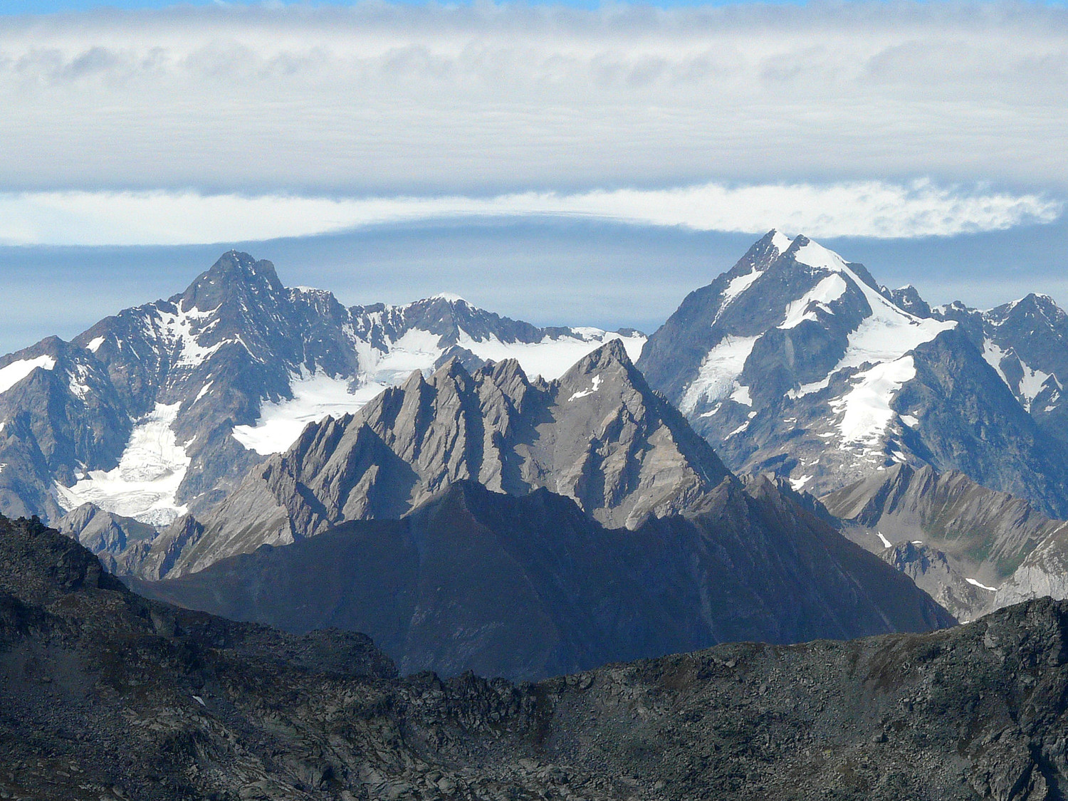 Depuis le col de Crosatie vue sur les aiguilles du Glacier et de Tré la Tête