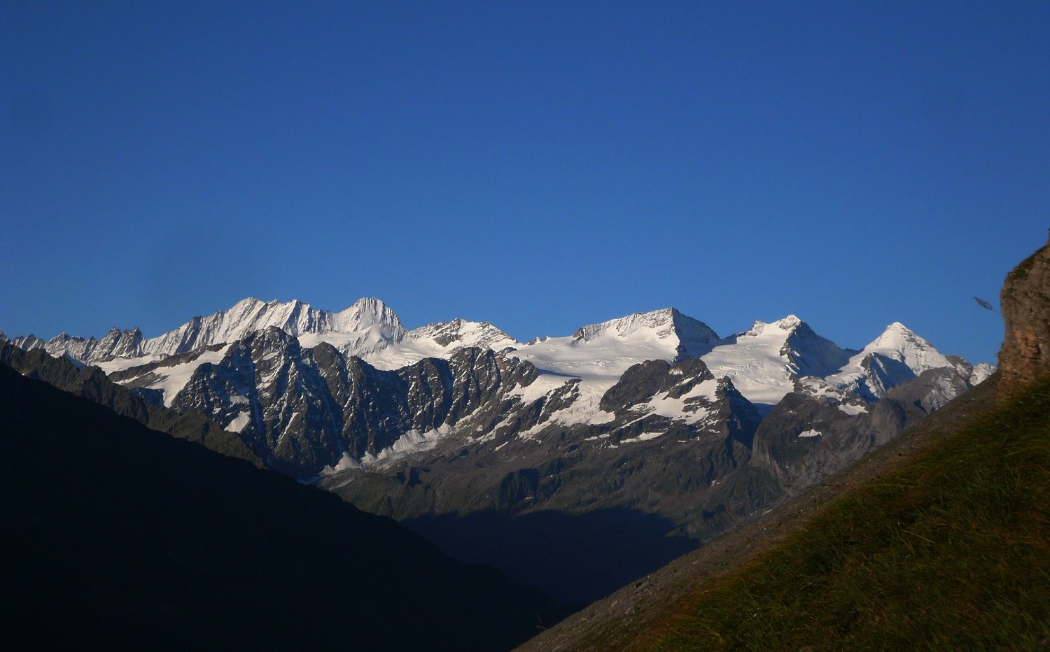 Oberland Bernois vu de la Voie Inwyer au Tällistock