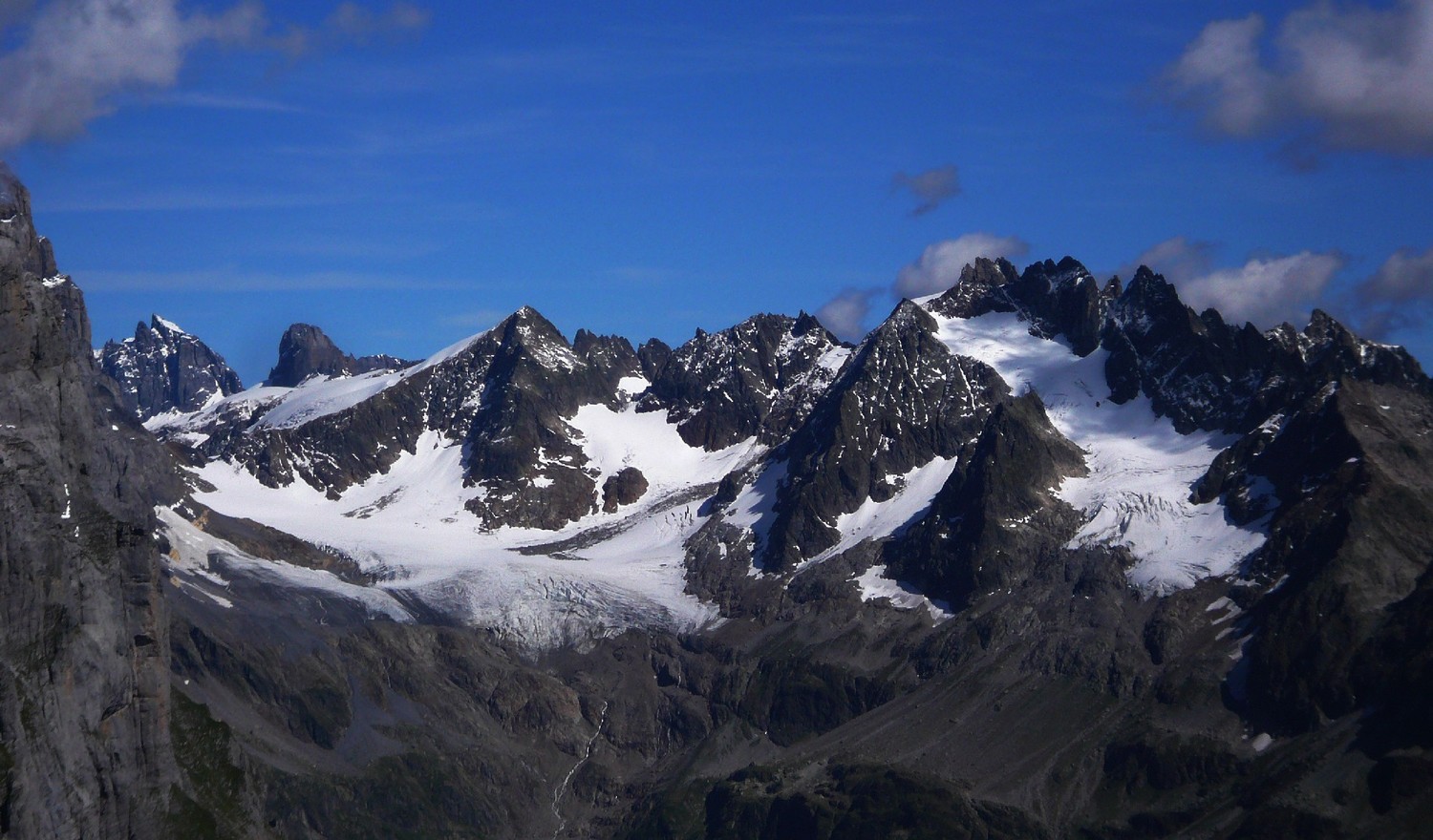 Vue du sommet du Tallistock sur le massif du Spannort