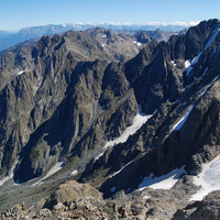 IL versante NW del Pizzo di Coca 3052 m visto dal Pizzo di Scotes 2978 m.