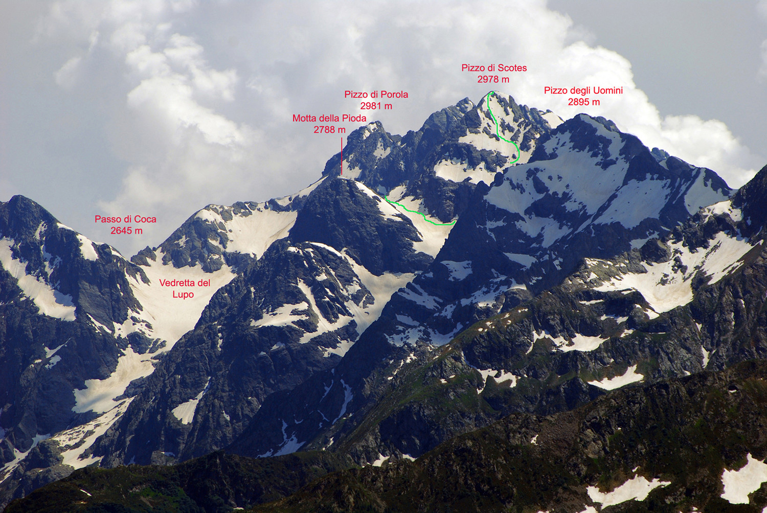 04-07-2009 Il versante N del Pizzo di Scotes 2978 m dall'Alpe Mara 2000 m circa.