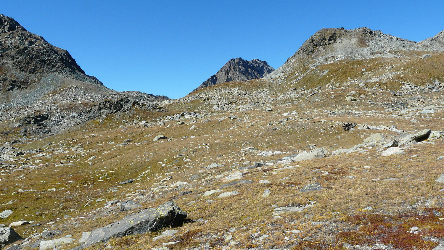 Col de Mézove versant parc du Mont Avic (Val d'Aoste)