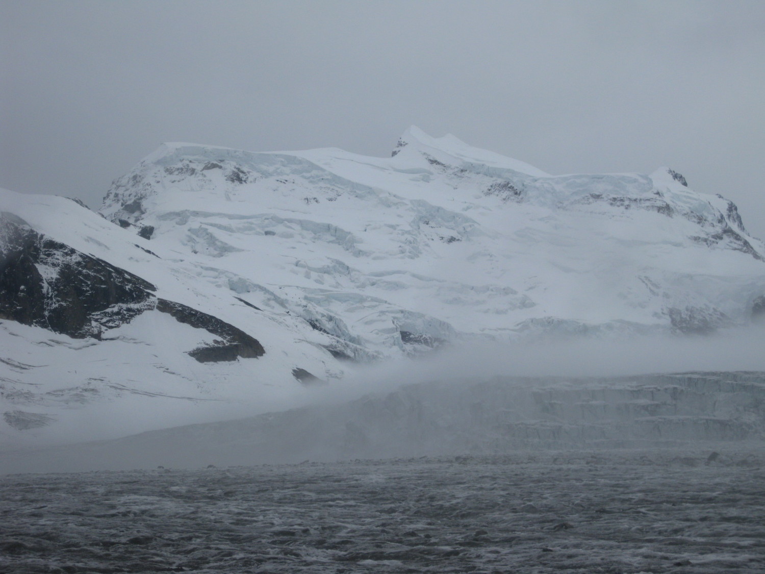 Grand Combin dans les nuages