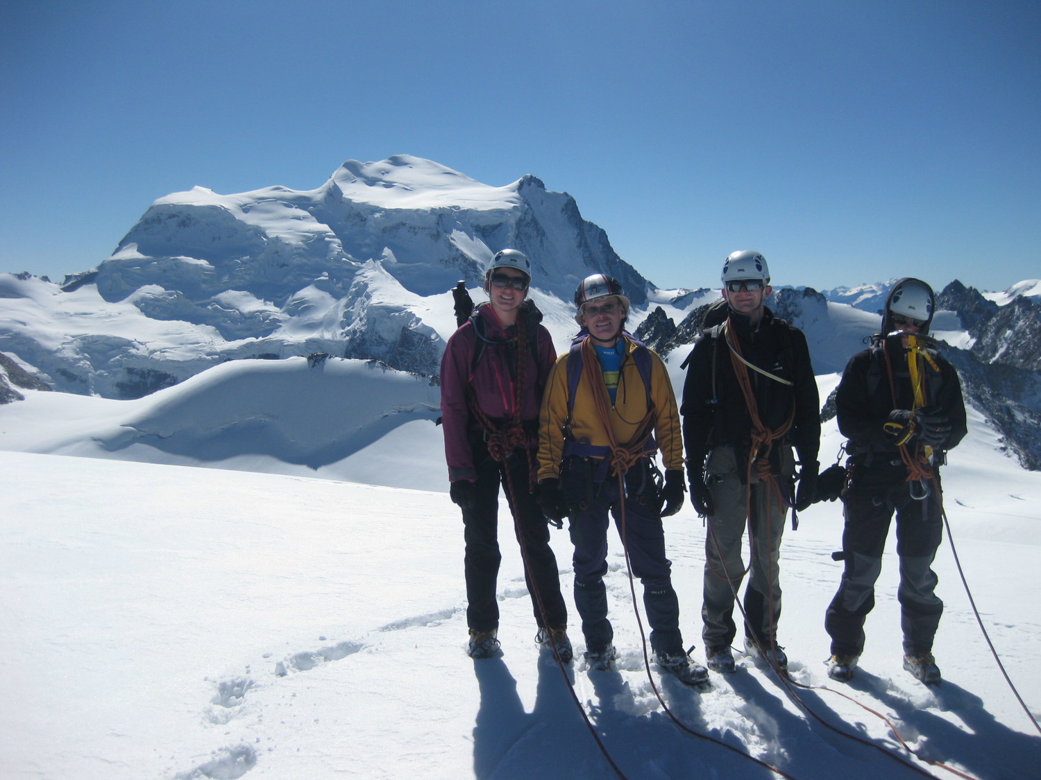 Au sommet du Petit Combin 1/2