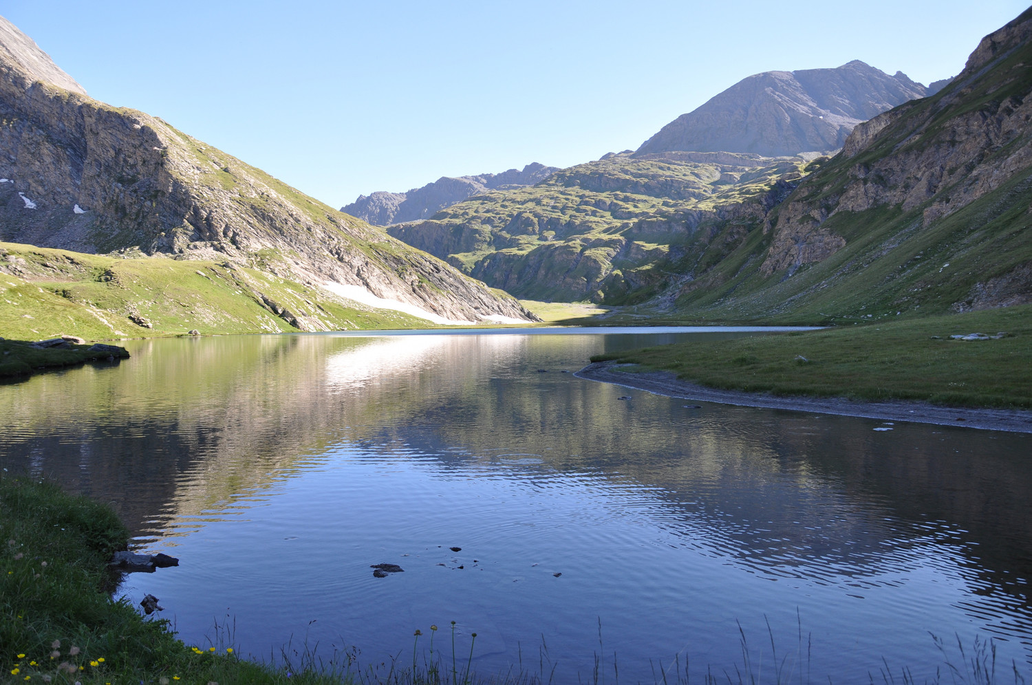 Lac Egorgéou 2394m, Pic Foréant 3081m. 07/2010