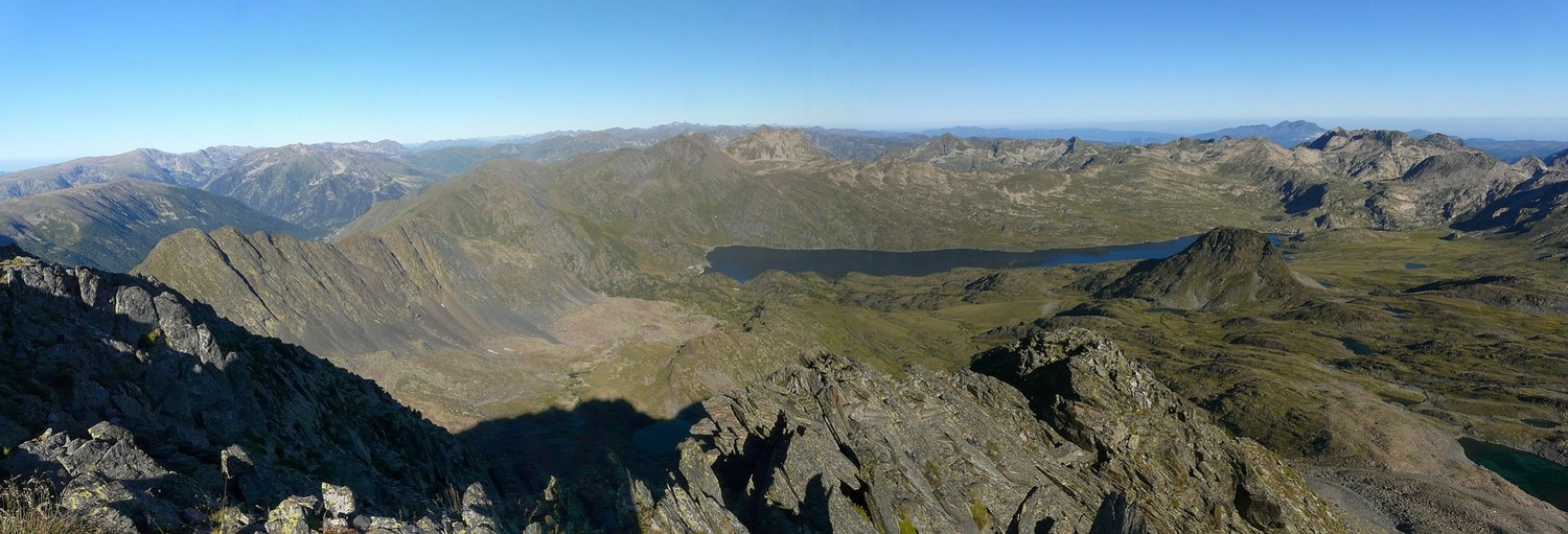 L'étang de Lanoux vu du sommet du Carlit