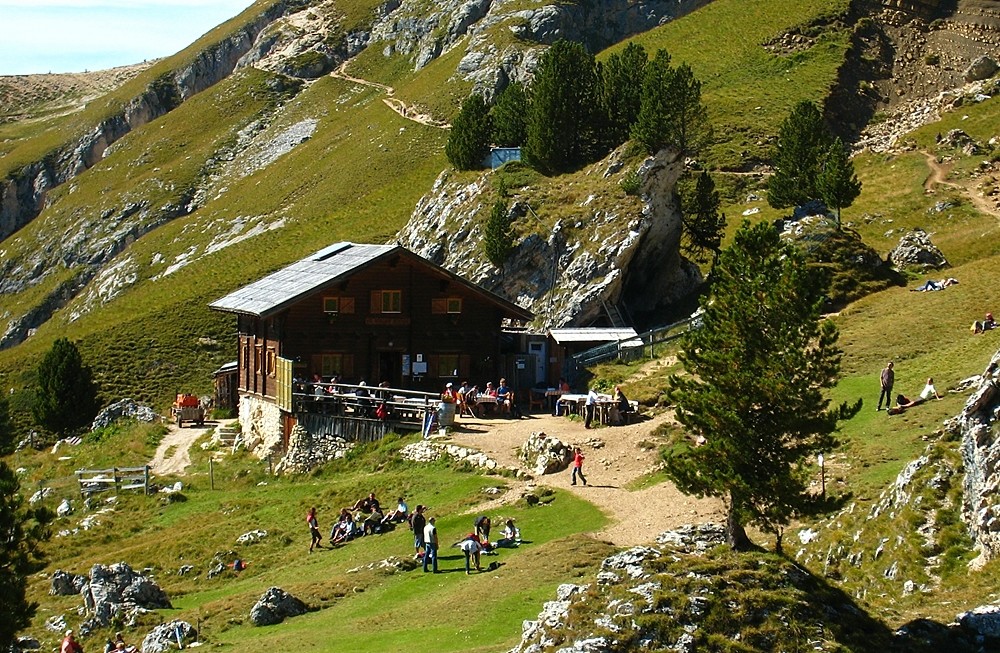 Refuge Sandro Pertini